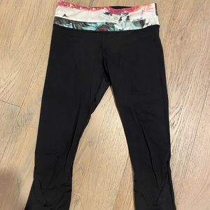 Lululemon Inspire Crop